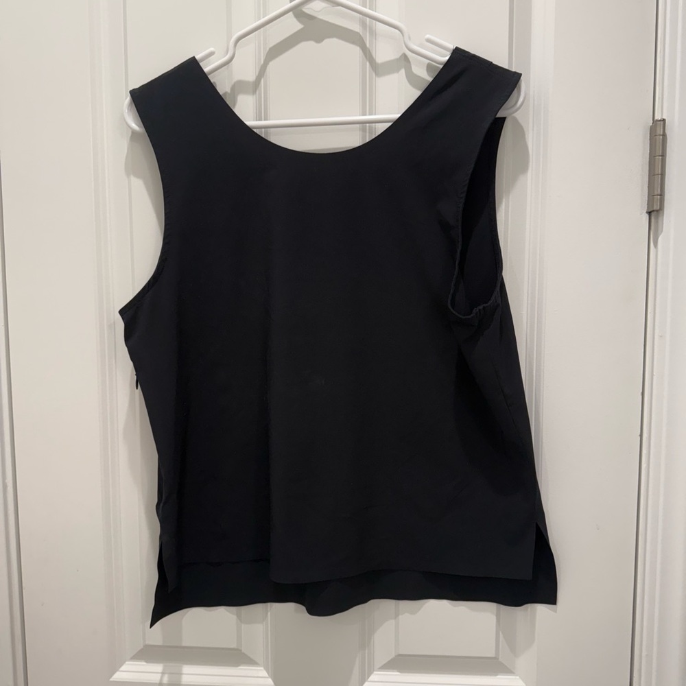 Title Nine Round Trip Pocket Tank